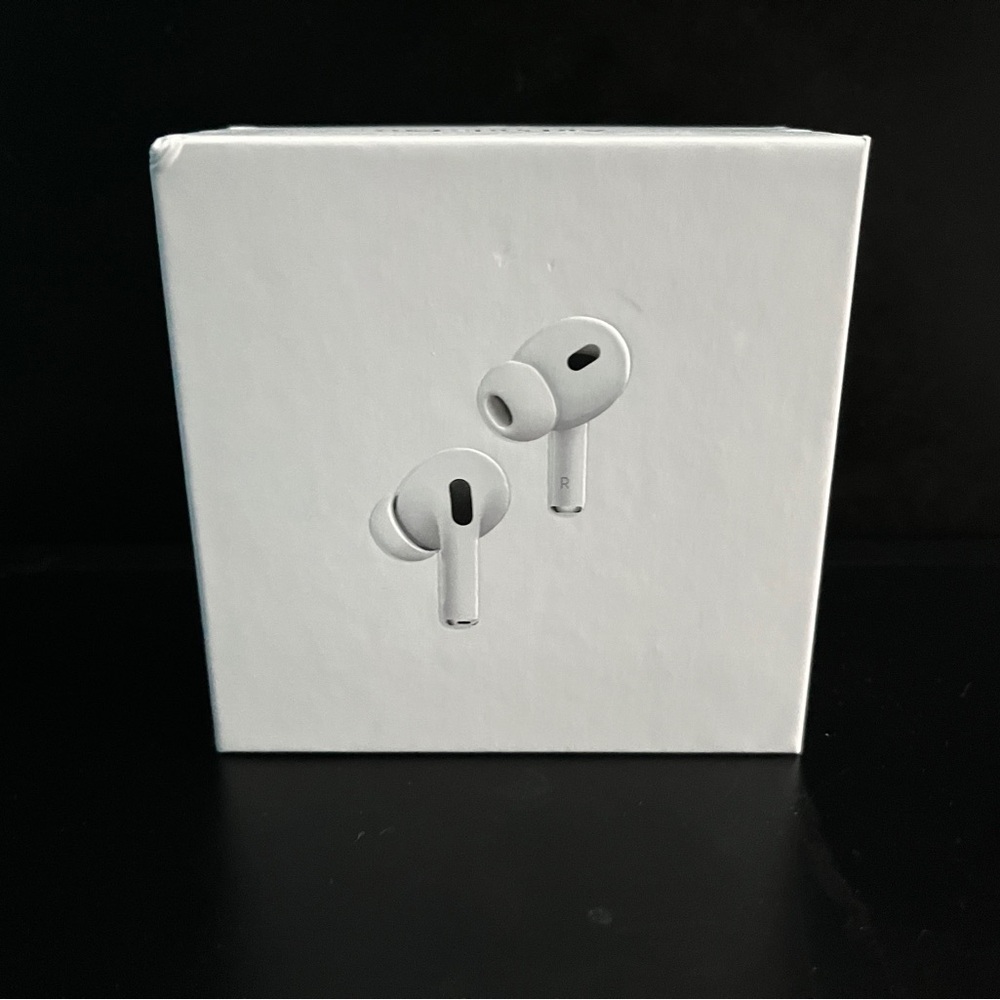 AirPods Pro with Charging Case - White
